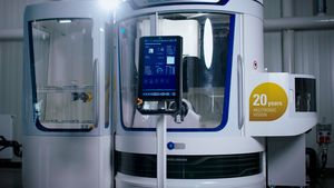 [Translate to English:] 20 Jahre HELITRONIC VISION von Walter Maschinenbau