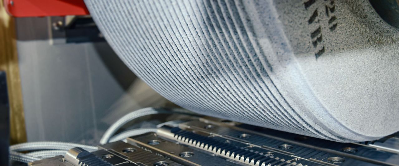 Differences Between Creep Feed Grinding and Conventional Traverse