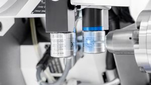 The "Laser Contour Check" on a HELITRONIC MICRO